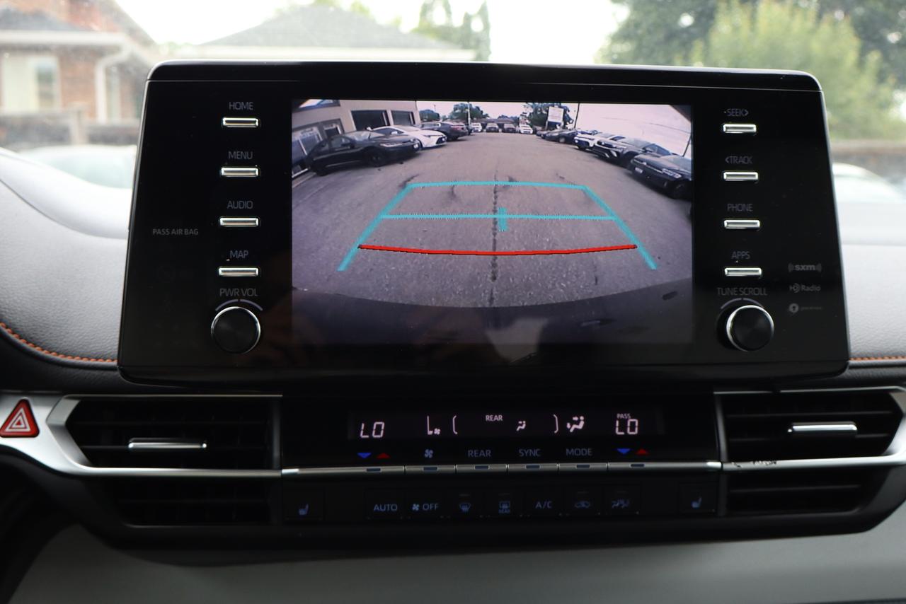 2021 Toyota Sienna XSE 7 PASSNGER Photo