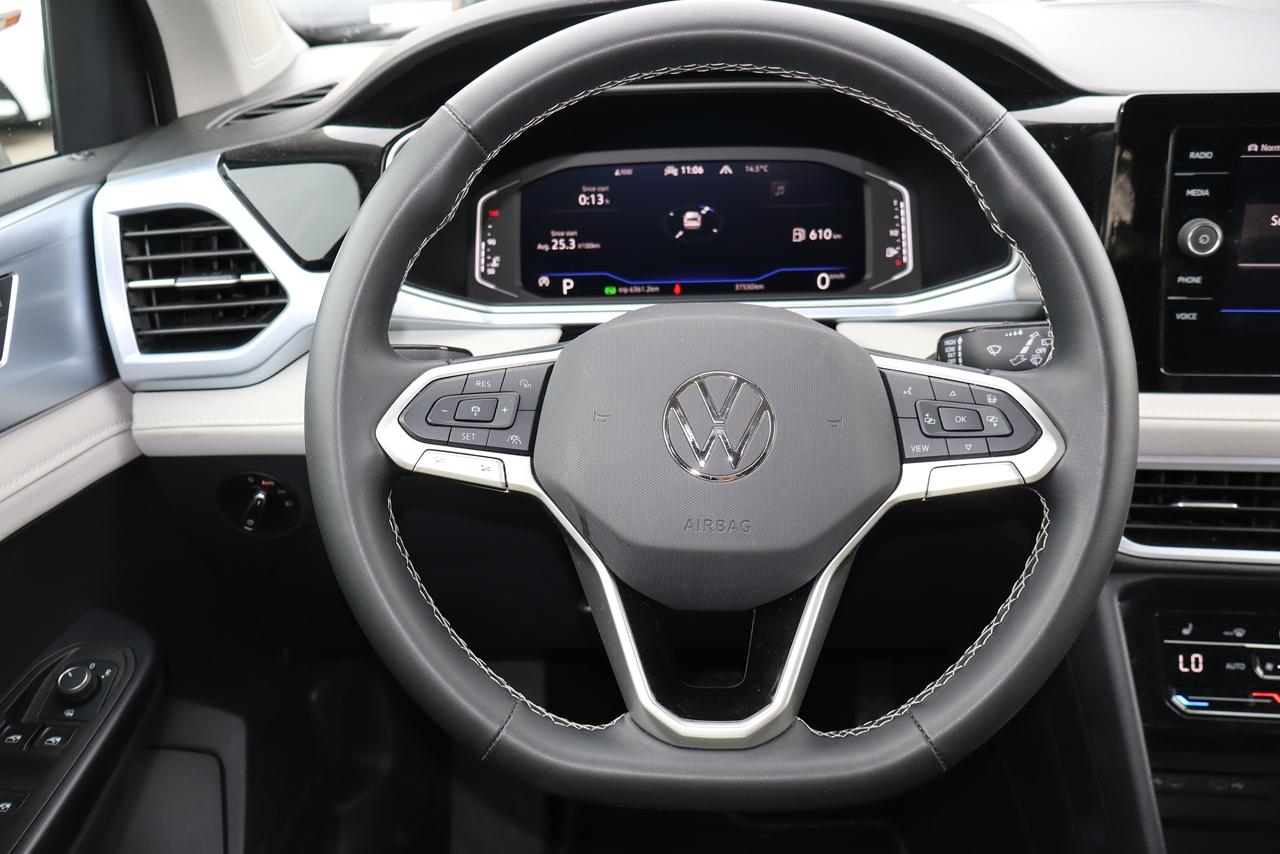 2025 Volkswagen Taos Comfortline 4Motion Photo