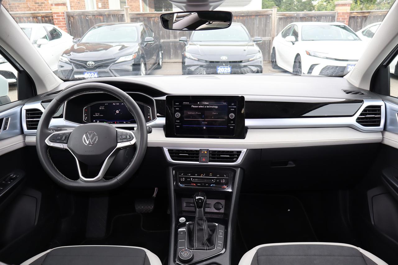 2025 Volkswagen Taos Comfortline 4Motion Photo