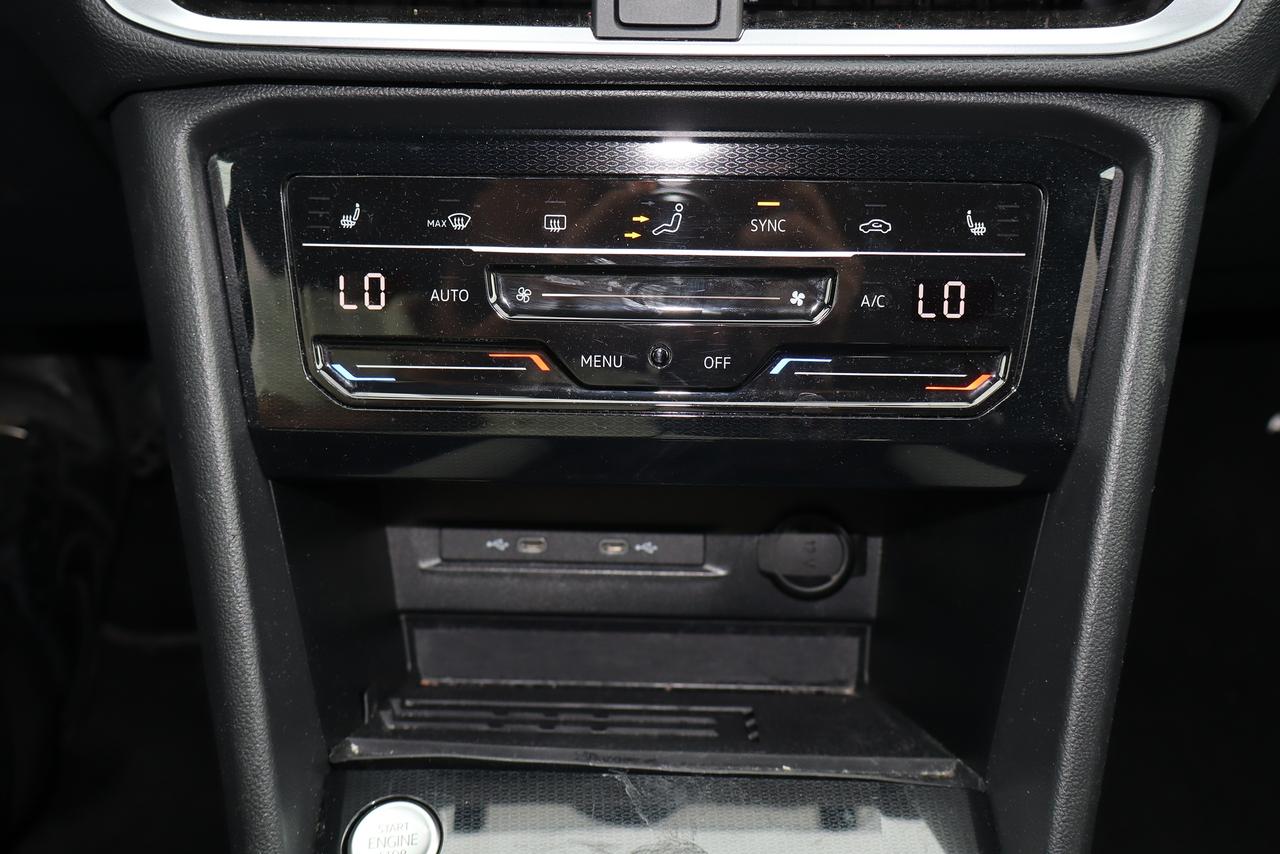2025 Volkswagen Taos Comfortline 4Motion Photo