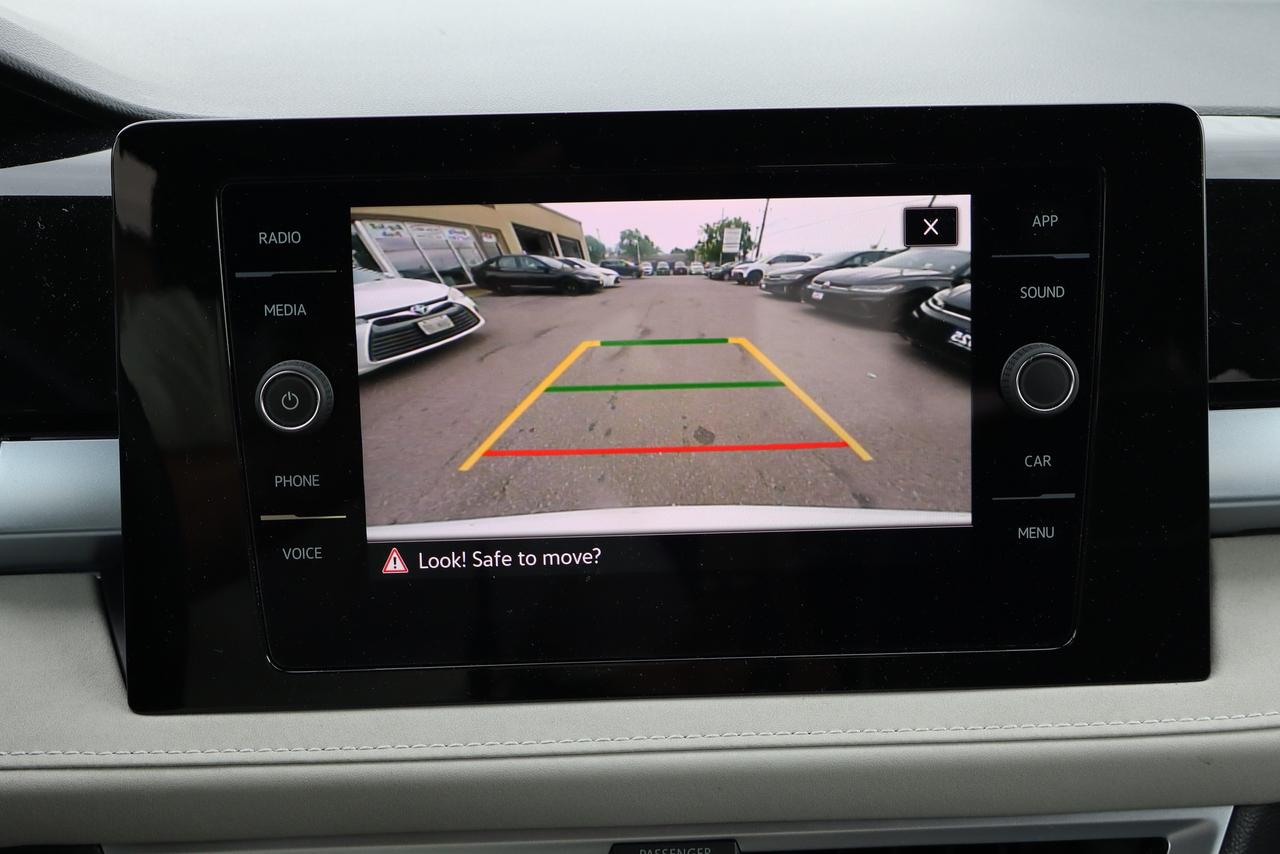 2025 Volkswagen Taos Comfortline 4Motion Photo