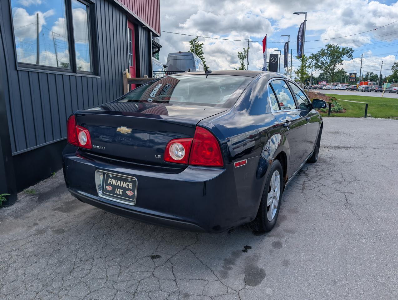 2008 Chevrolet Malibu LS Photo2