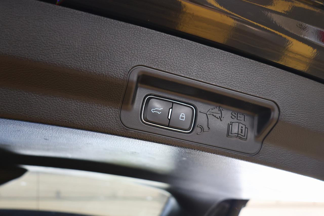 2020 Ford Explorer ST 4WD - 6PASS|PANO|NAVI|CAMERA|BANG&OLUFSEN Photo