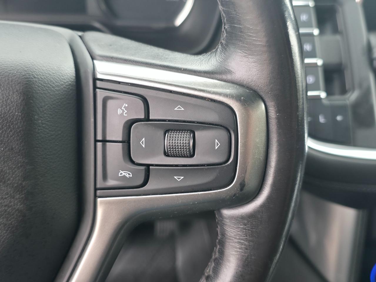 2021 Chevrolet Suburban 4WD LS *DURAMAX POWERED* Photo