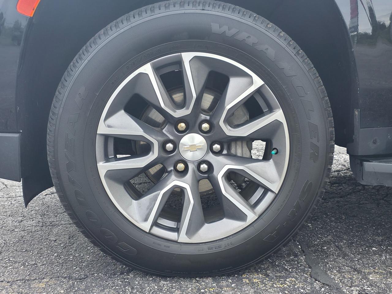 2021 Chevrolet Suburban 4WD LS *DURAMAX POWERED* Photo