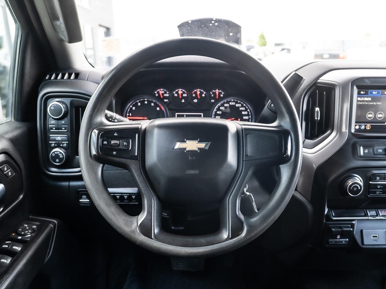 2020 Chevrolet Silverado 2500 4WD Crew CAB Photo10