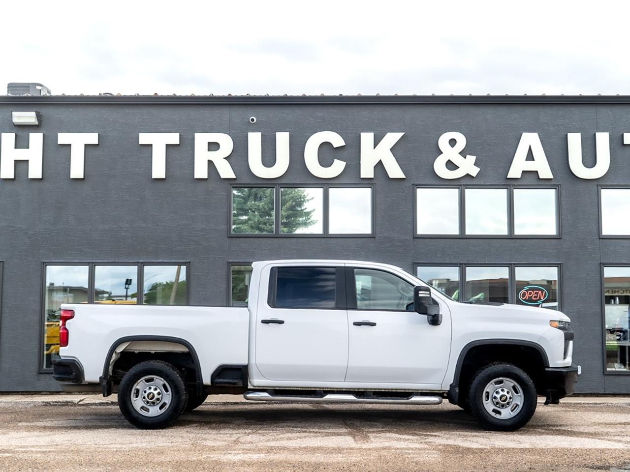 2020 Chevrolet Silverado 2500 4WD Crew CAB Photo25