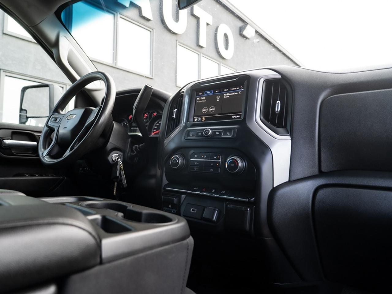 2020 Chevrolet Silverado 2500 4WD Crew CAB Photo41