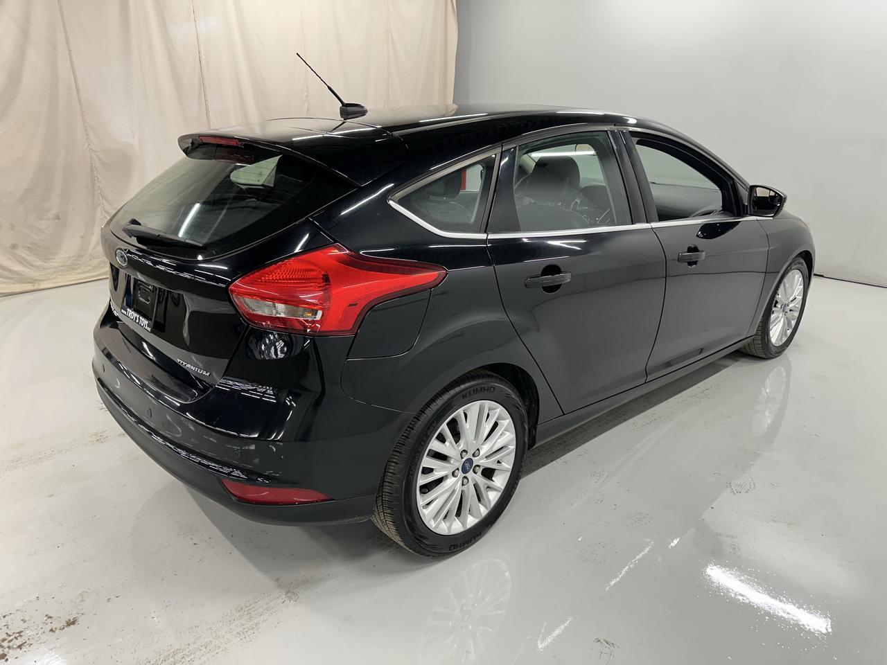 2018 Ford Focus Titanium | CLEAN CARFAX | SUNROOF | REMOTE START Photo6
