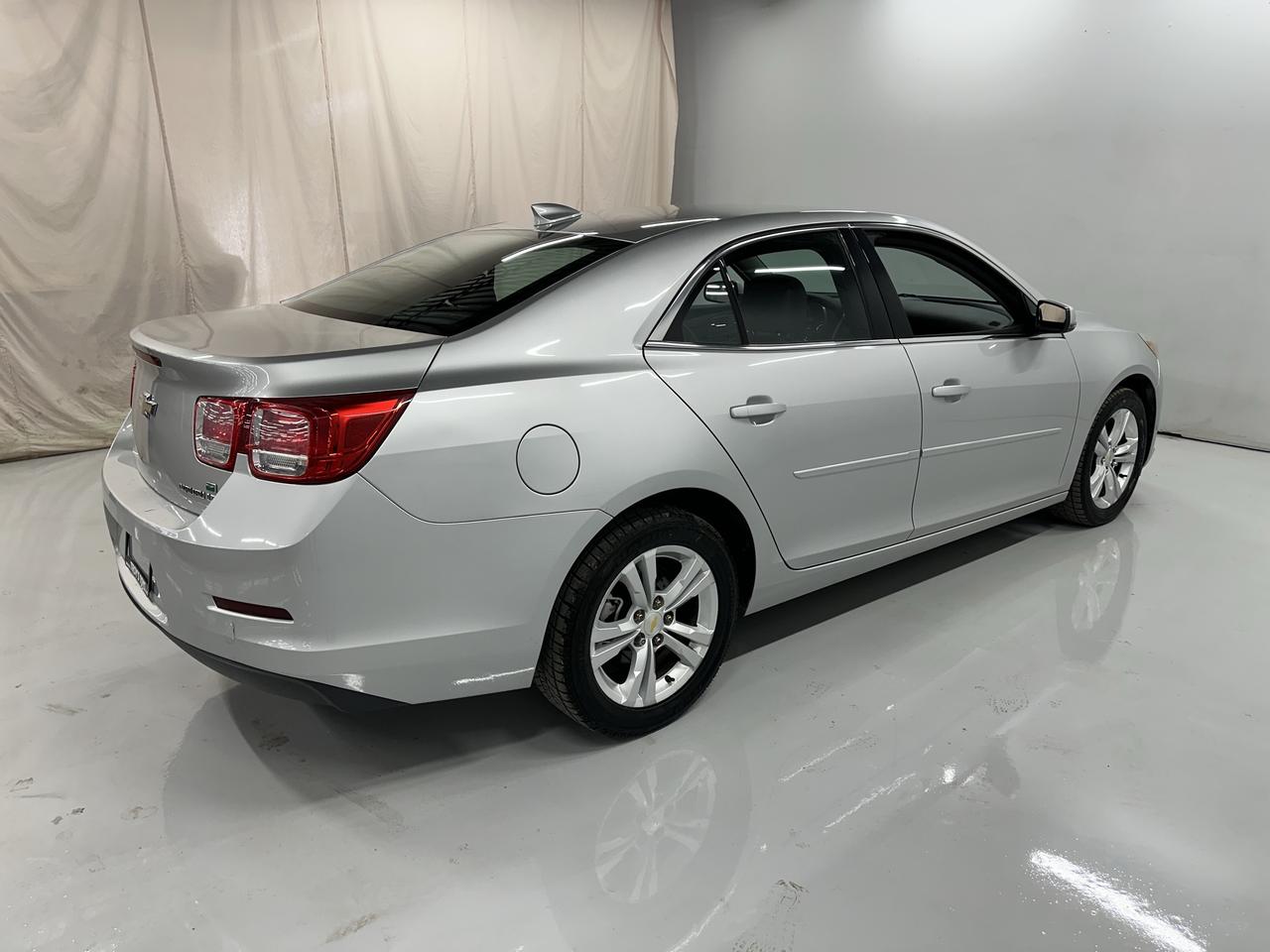 2015 Chevrolet Malibu 4dr Sdn LT w/1LT Photo