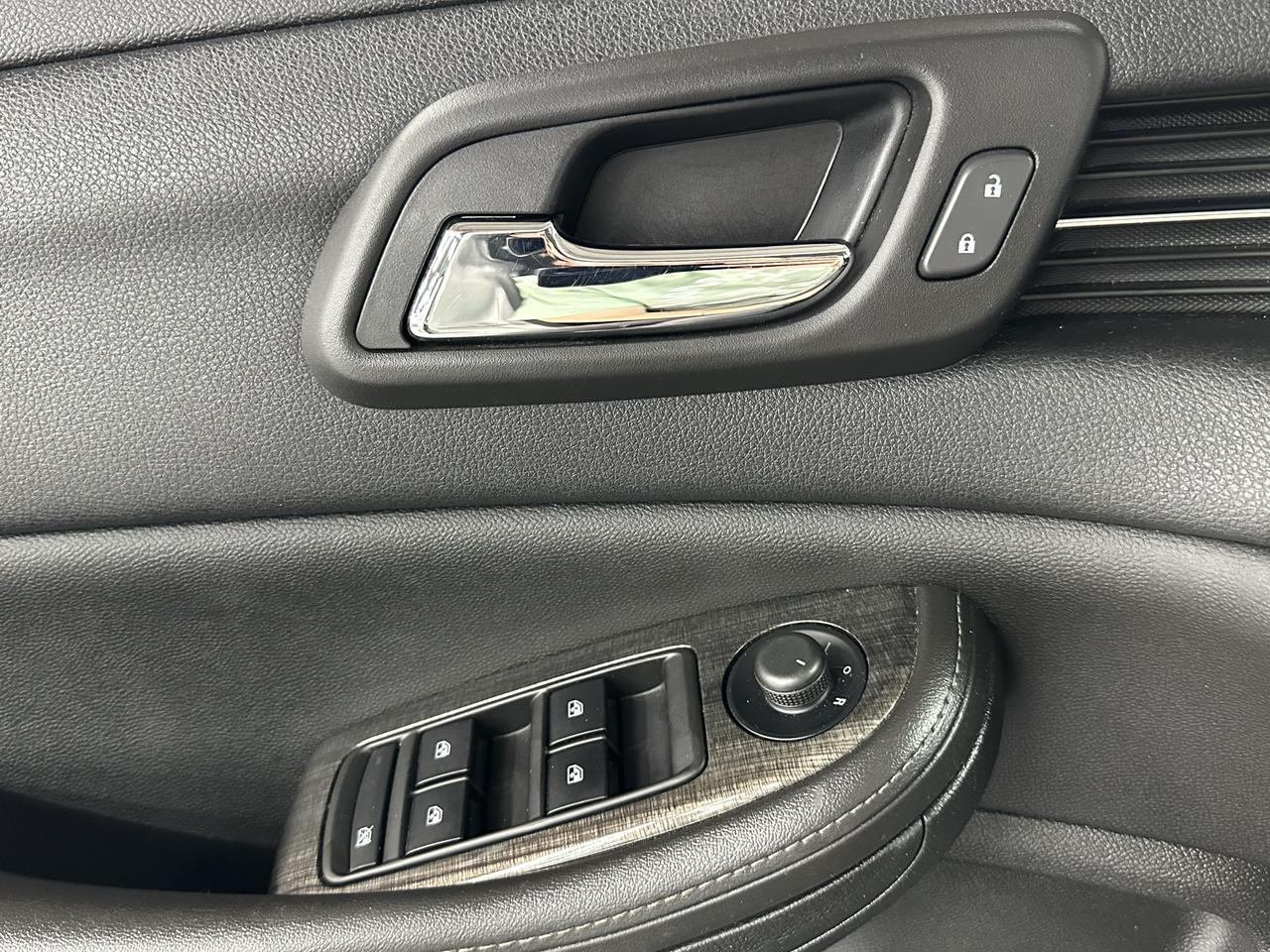 2015 Chevrolet Malibu 4dr Sdn LT w/1LT Photo