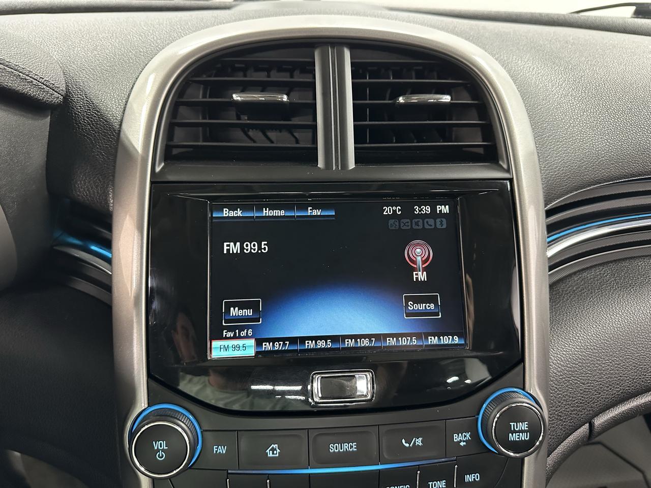 2015 Chevrolet Malibu 4dr Sdn LT w/1LT Photo28