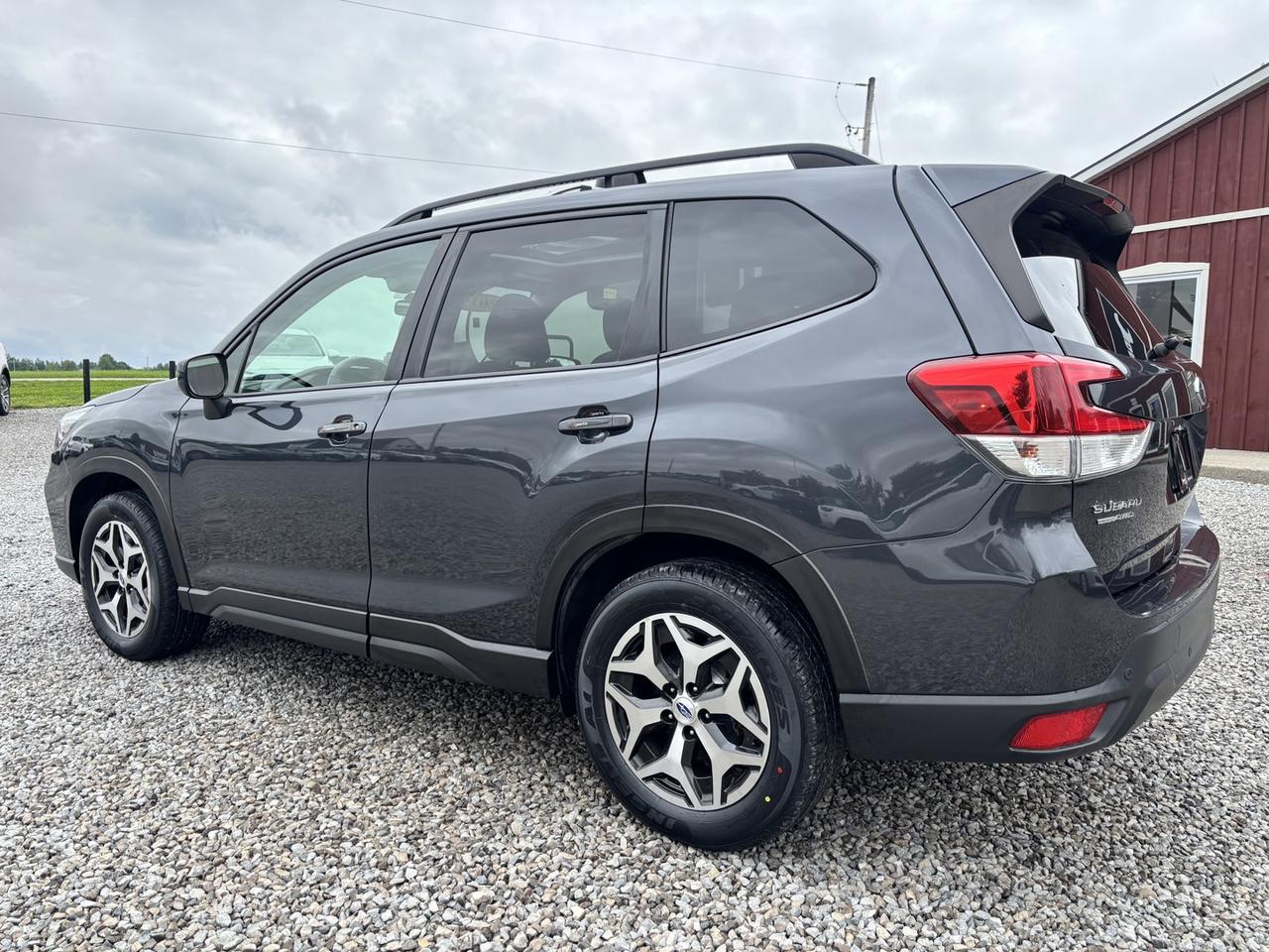 2019 Subaru Forester Premium ~CLEAN CARFAX~PANO-ROOF~ Photo