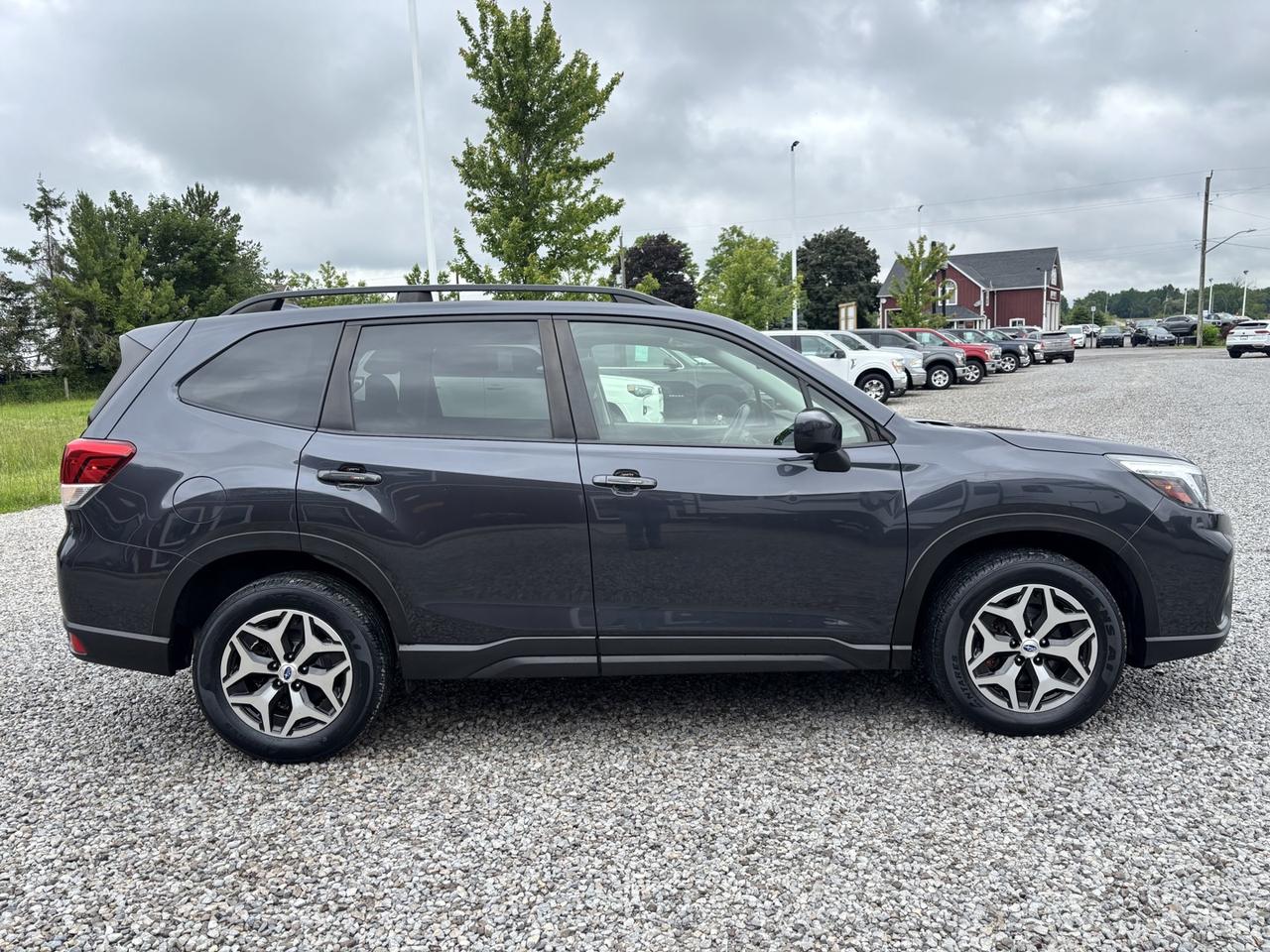 2019 Subaru Forester Premium ~CLEAN CARFAX~PANO-ROOF~ Photo