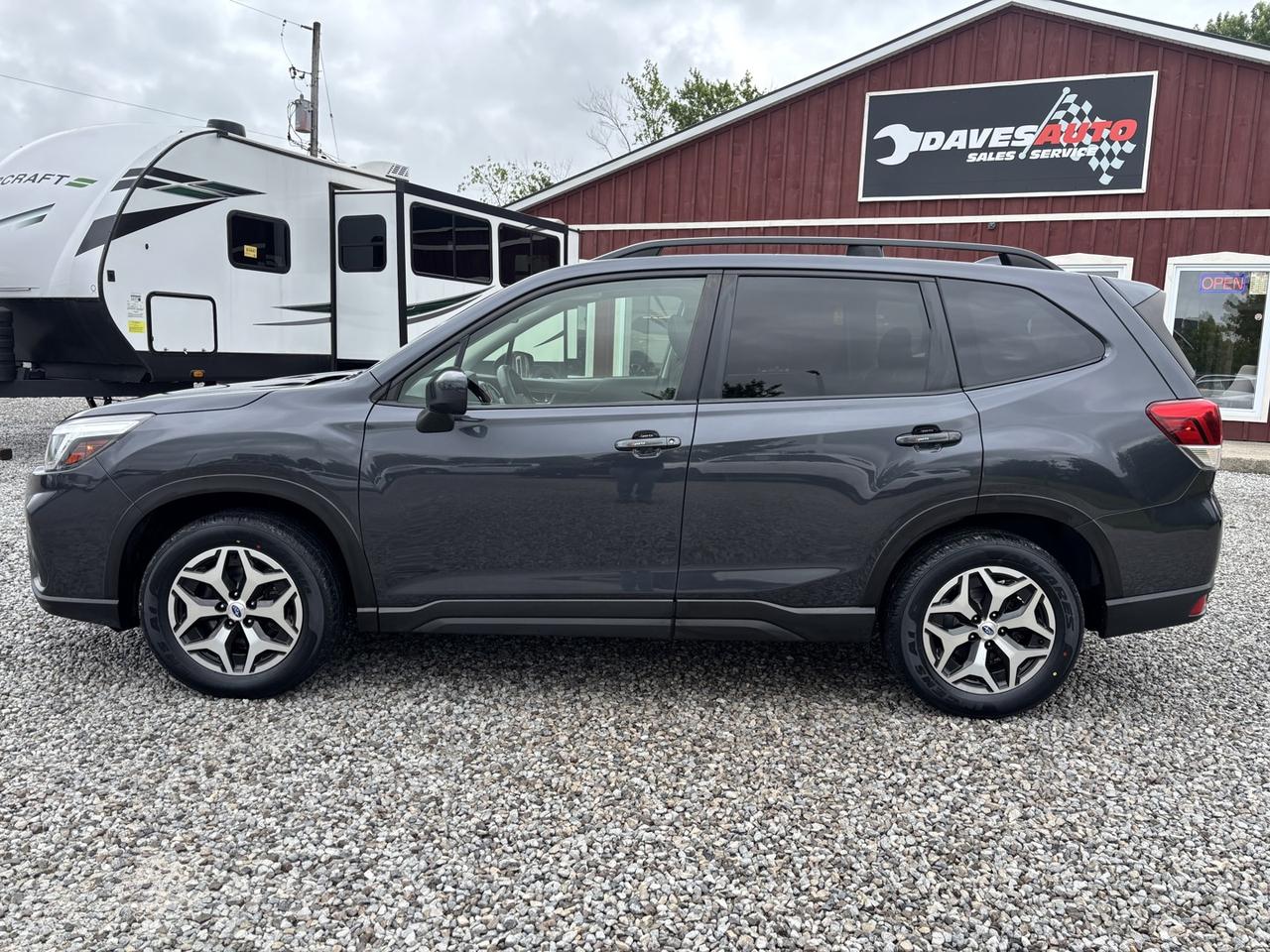 2019 Subaru Forester Premium ~CLEAN CARFAX~PANO-ROOF~ Photo1