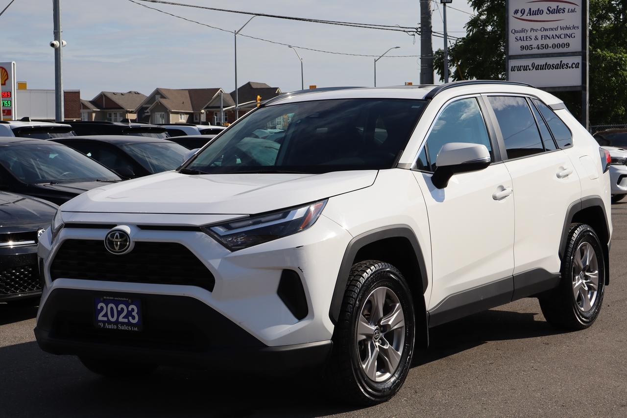 2023 Toyota RAV4 XLE AWD Photo4