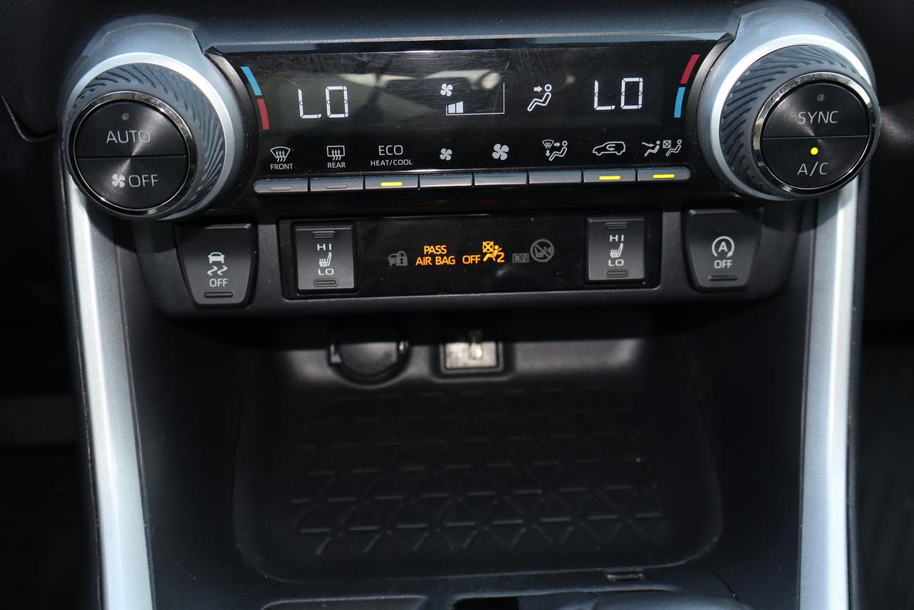2023 Toyota RAV4 XLE AWD Photo