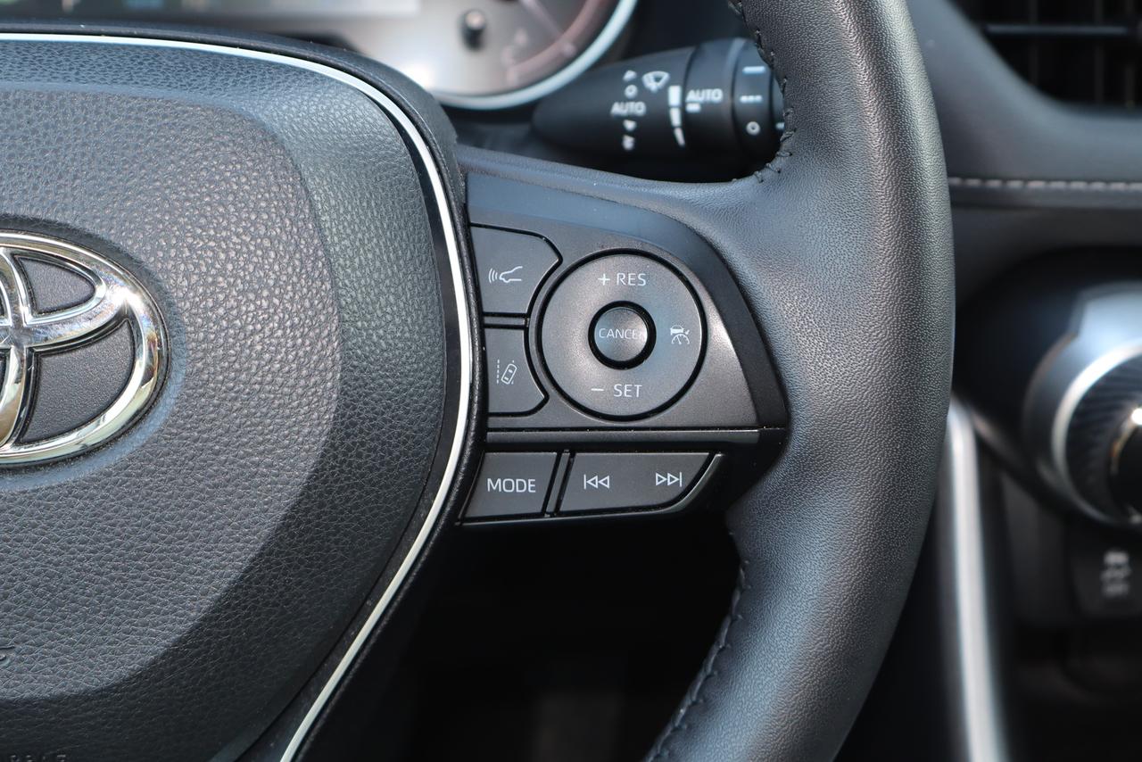 2023 Toyota RAV4 XLE AWD Photo