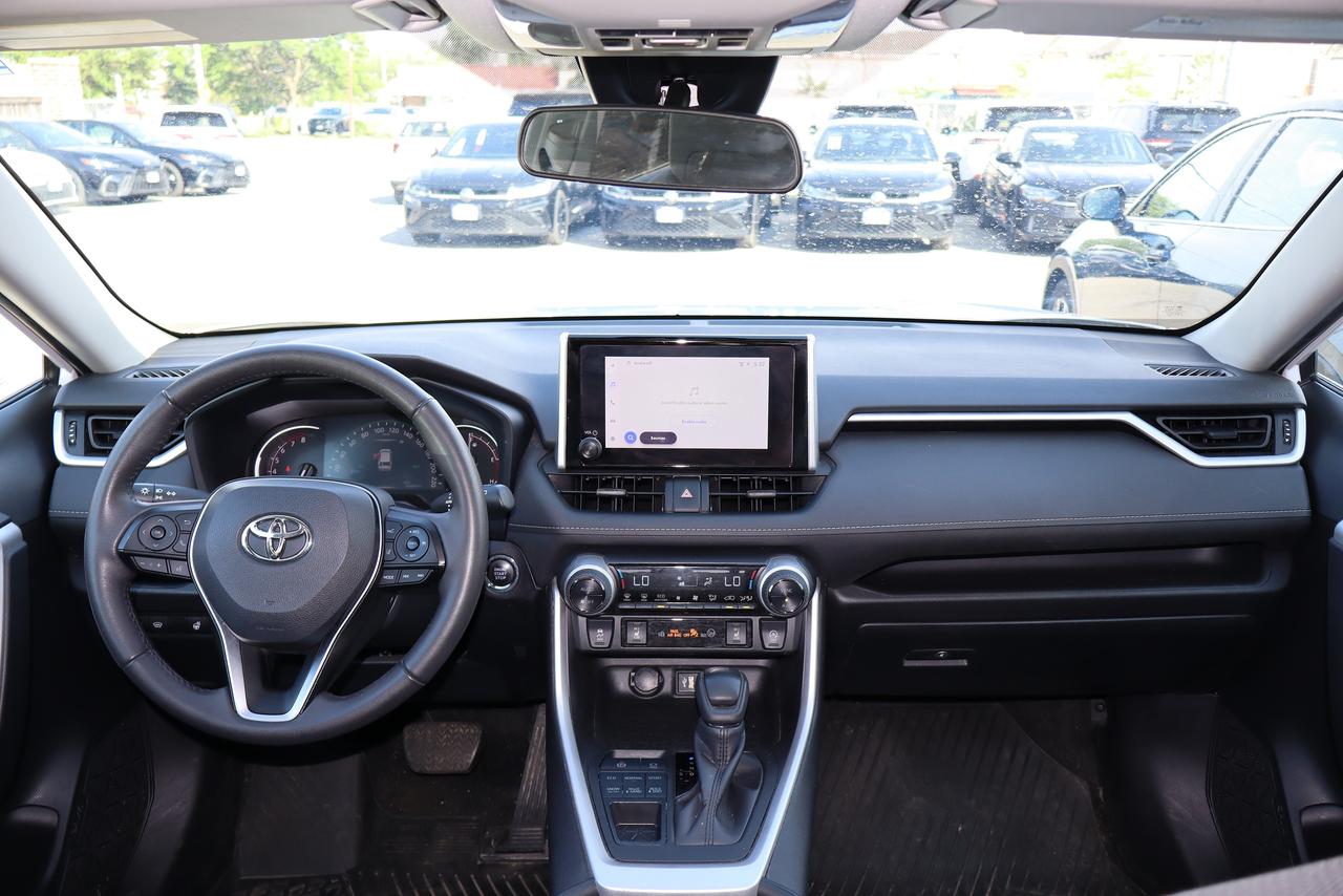 2023 Toyota RAV4 XLE AWD Photo