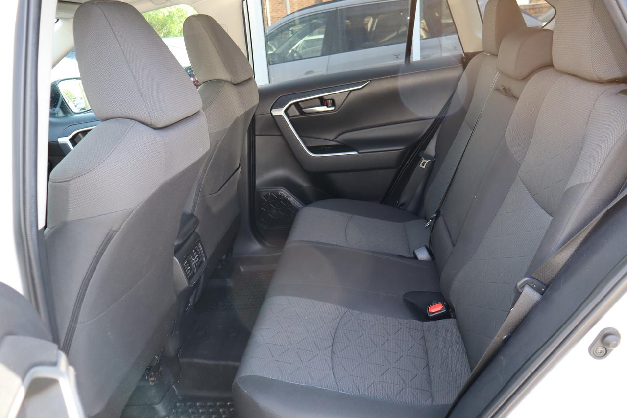 2023 Toyota RAV4 XLE AWD Photo