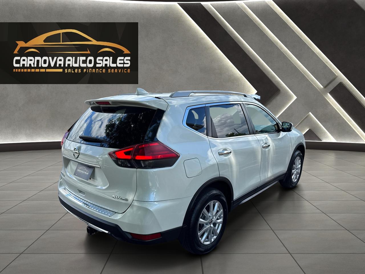 2017 Nissan Rogue SV AWD CLEAN CARFAX+New Tires+Camera+ Photo