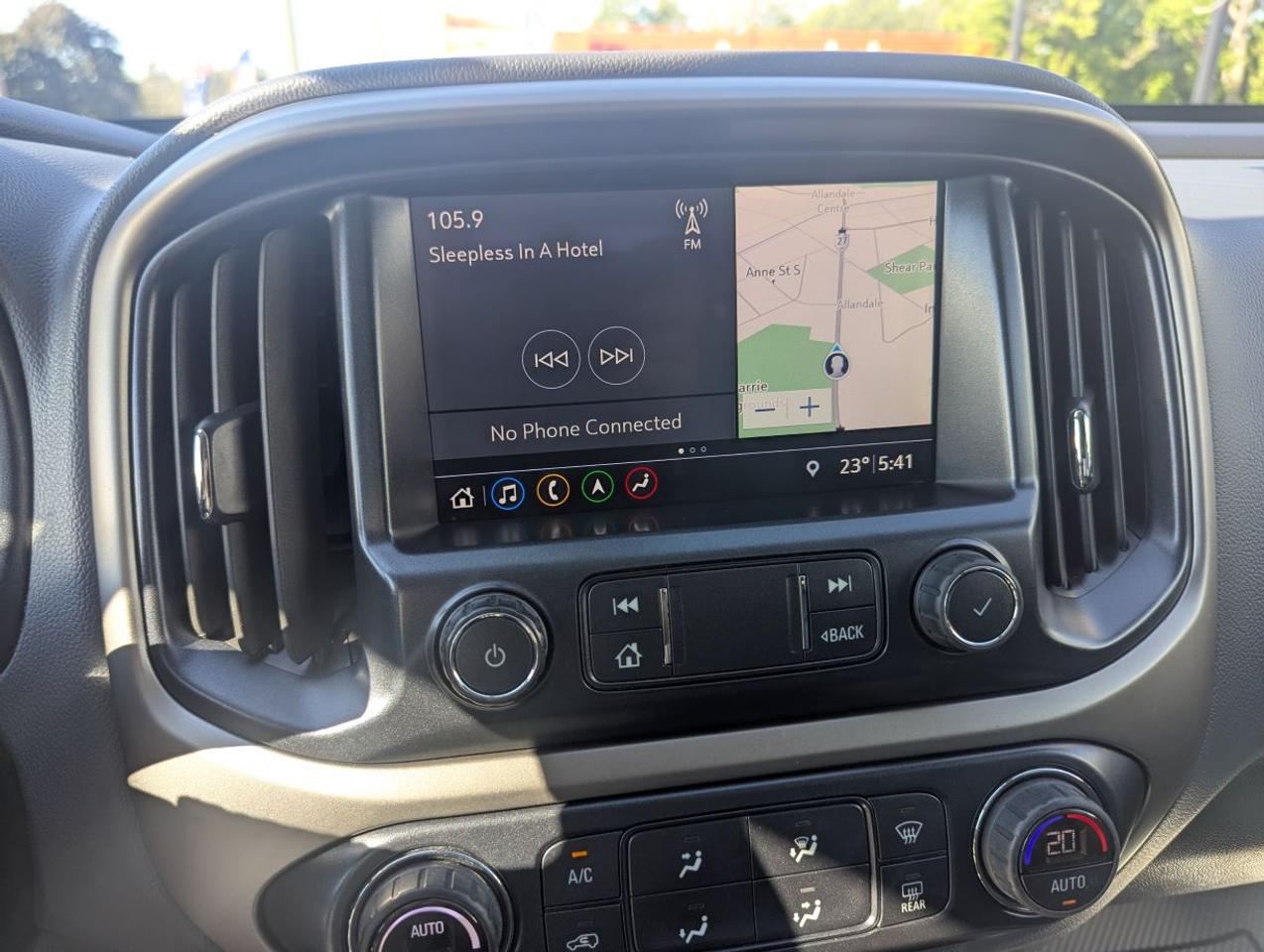 2019 Chevrolet Colorado 4WD Z71 WITH NAVIGATION!! Photo