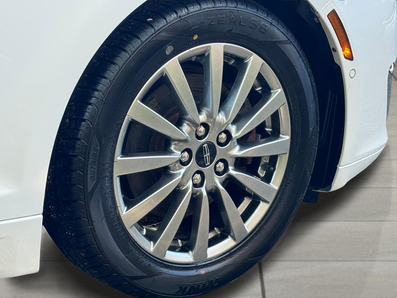 2017 Lincoln MKZ Reserve AWD+Pano Roof+Adaptive Cruise+COOLED Seats Photo