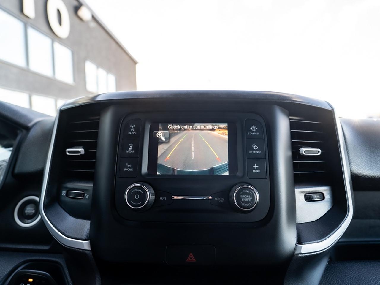 2020 RAM 2500 Big Horn 4x4 Crew Cab Photo15