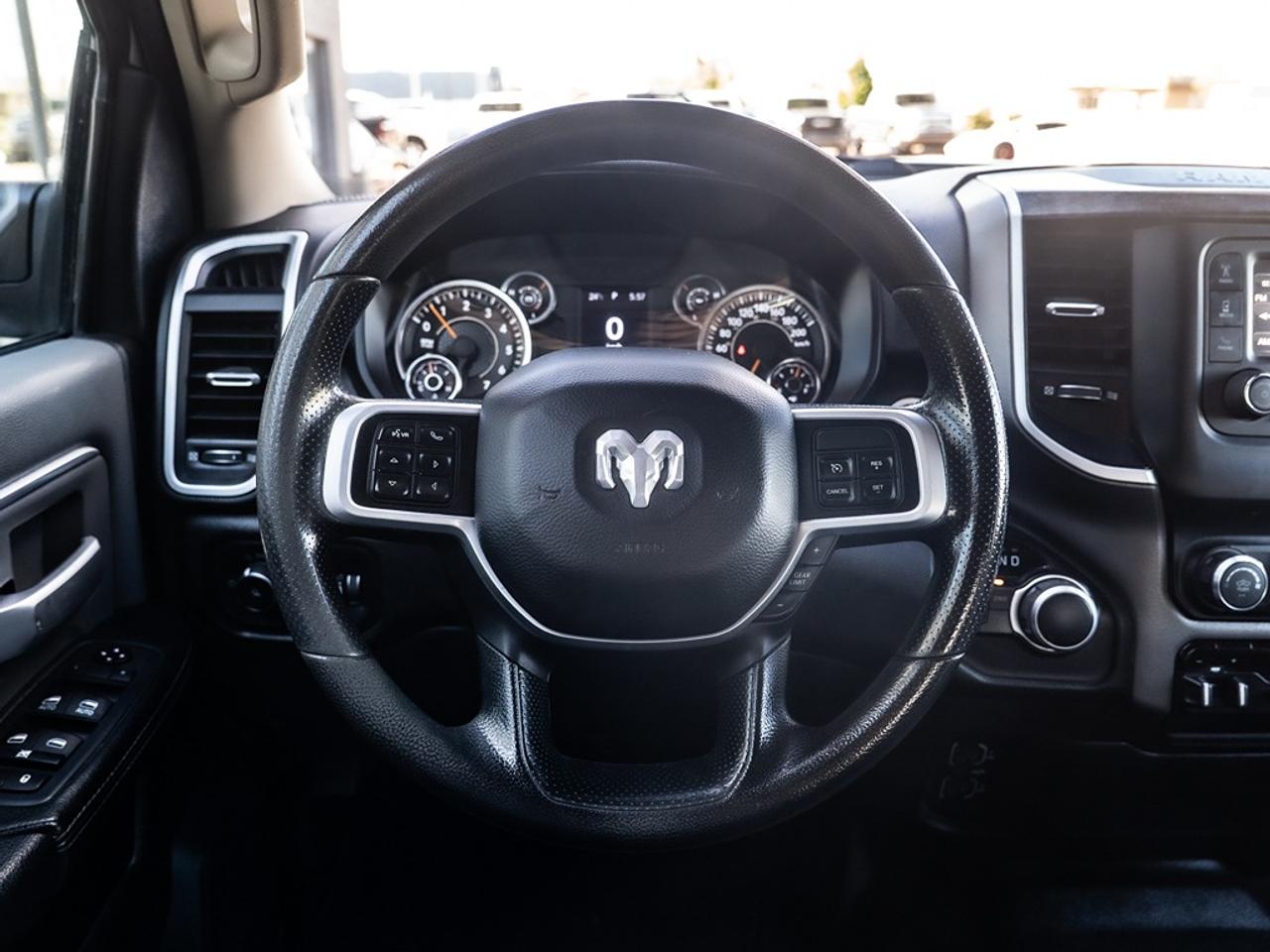 2020 RAM 2500 Big Horn 4x4 Crew Cab Photo11