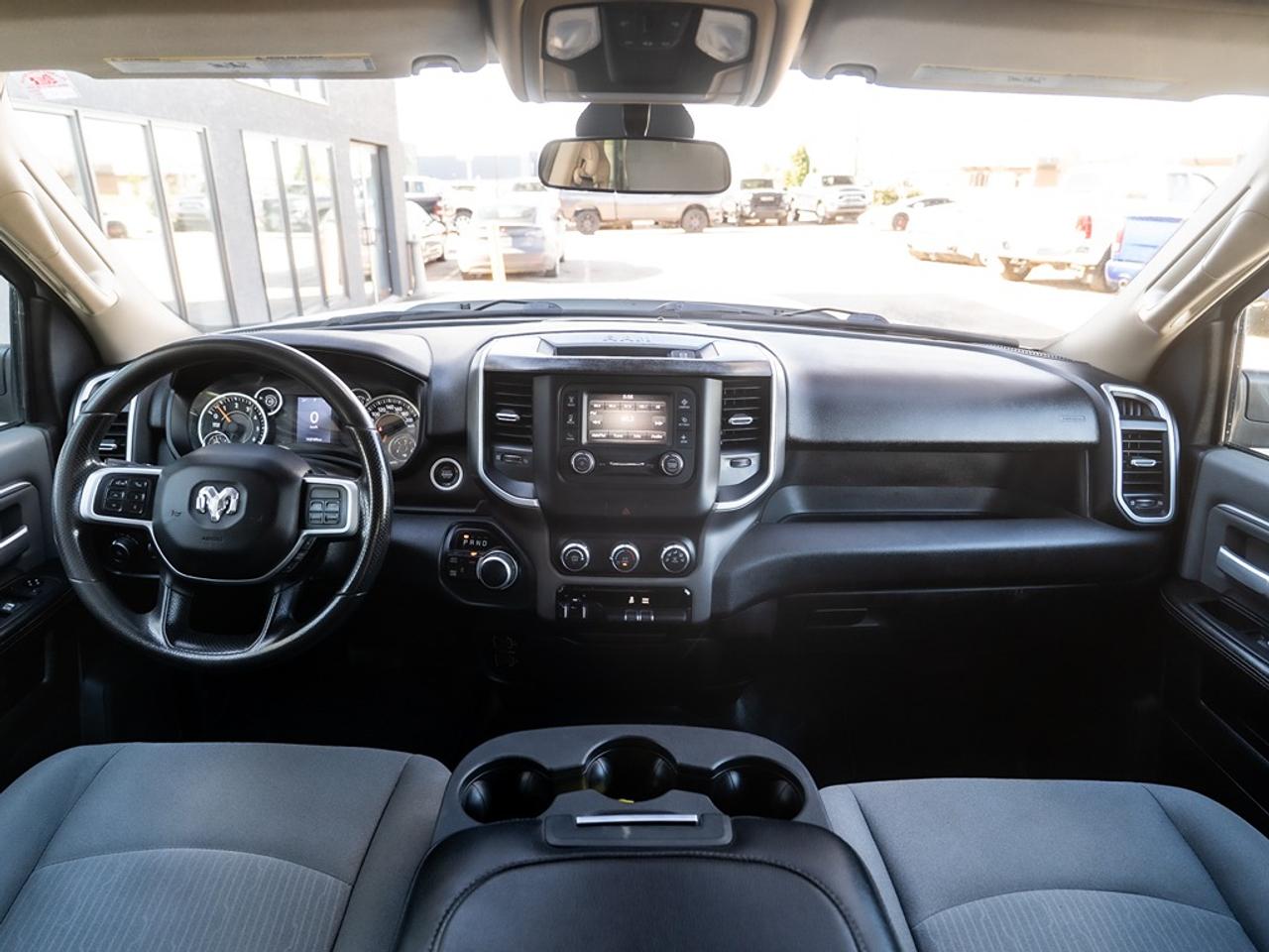 2020 RAM 2500 Big Horn 4x4 Crew Cab Photo7