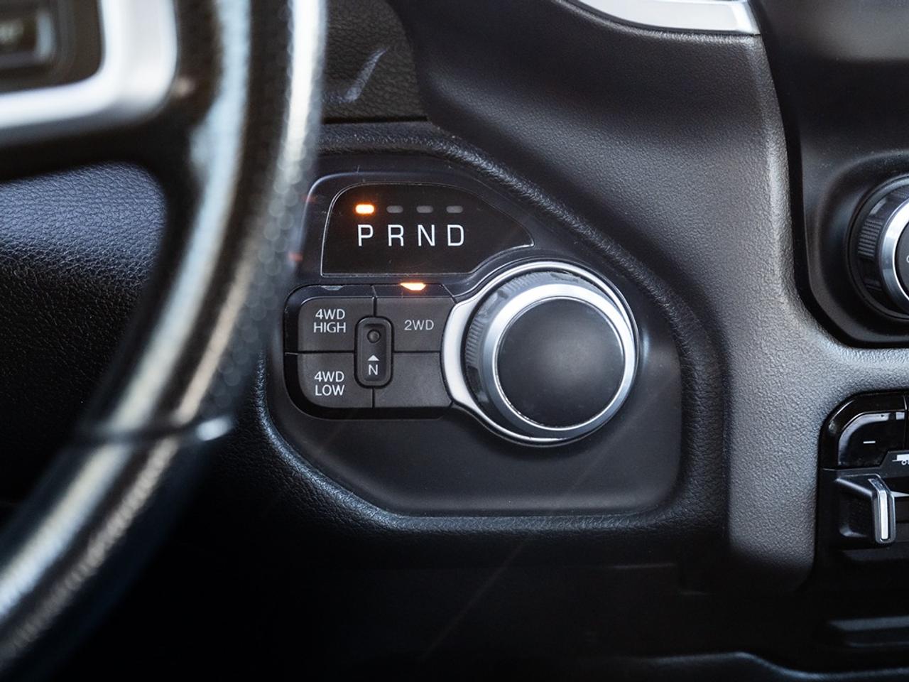 2020 RAM 2500 Big Horn 4x4 Crew Cab Photo12
