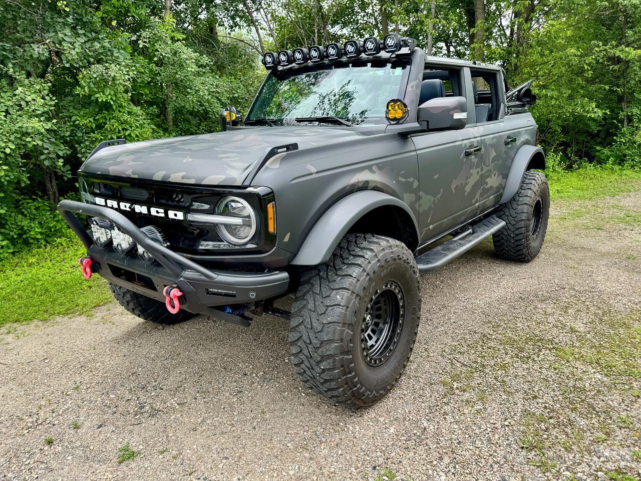 2021 Ford Bronco Outer Banks Advanced 4x4 Lifted | Whipple Tuned Photo