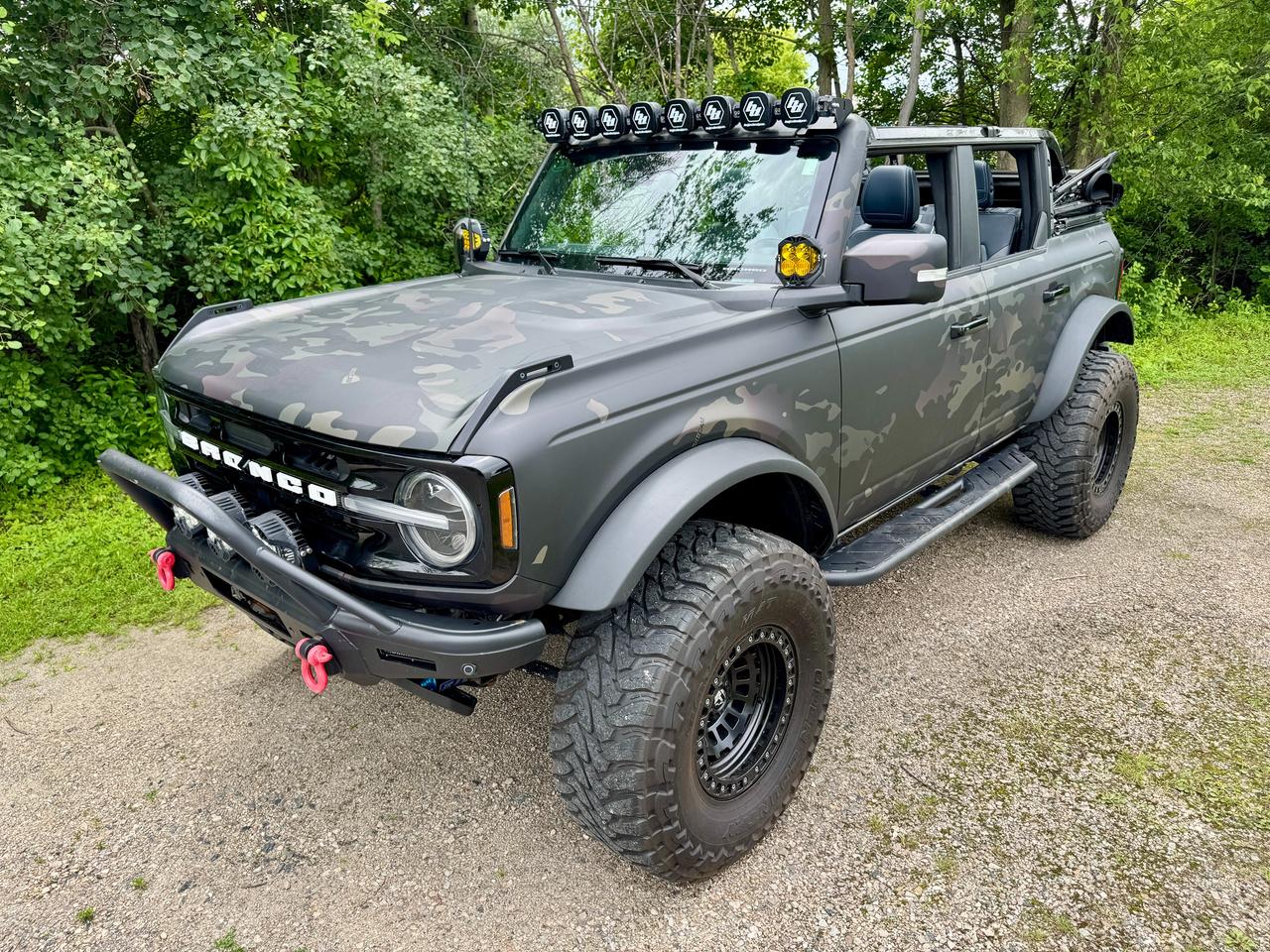 2021 Ford Bronco Outer Banks Advanced 4x4 Lifted | Whipple Tuned Photo