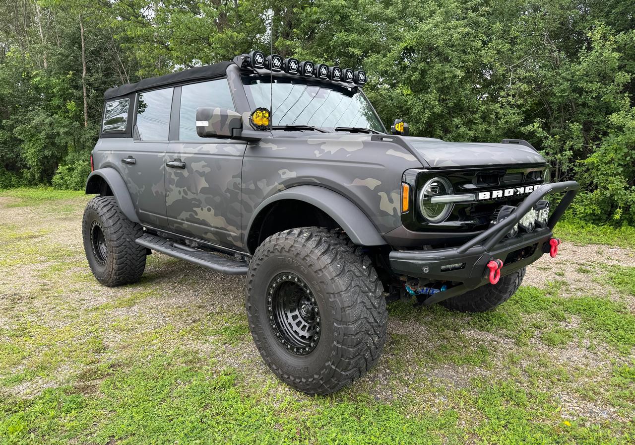 2021 Ford Bronco Outer Banks Advanced 4x4 Lifted | Whipple Tuned Photo