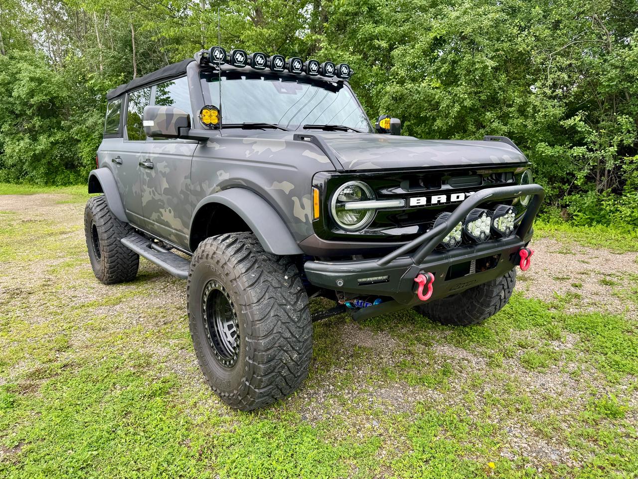 2021 Ford Bronco Outer Banks Advanced 4x4 Lifted | Whipple Tuned Photo