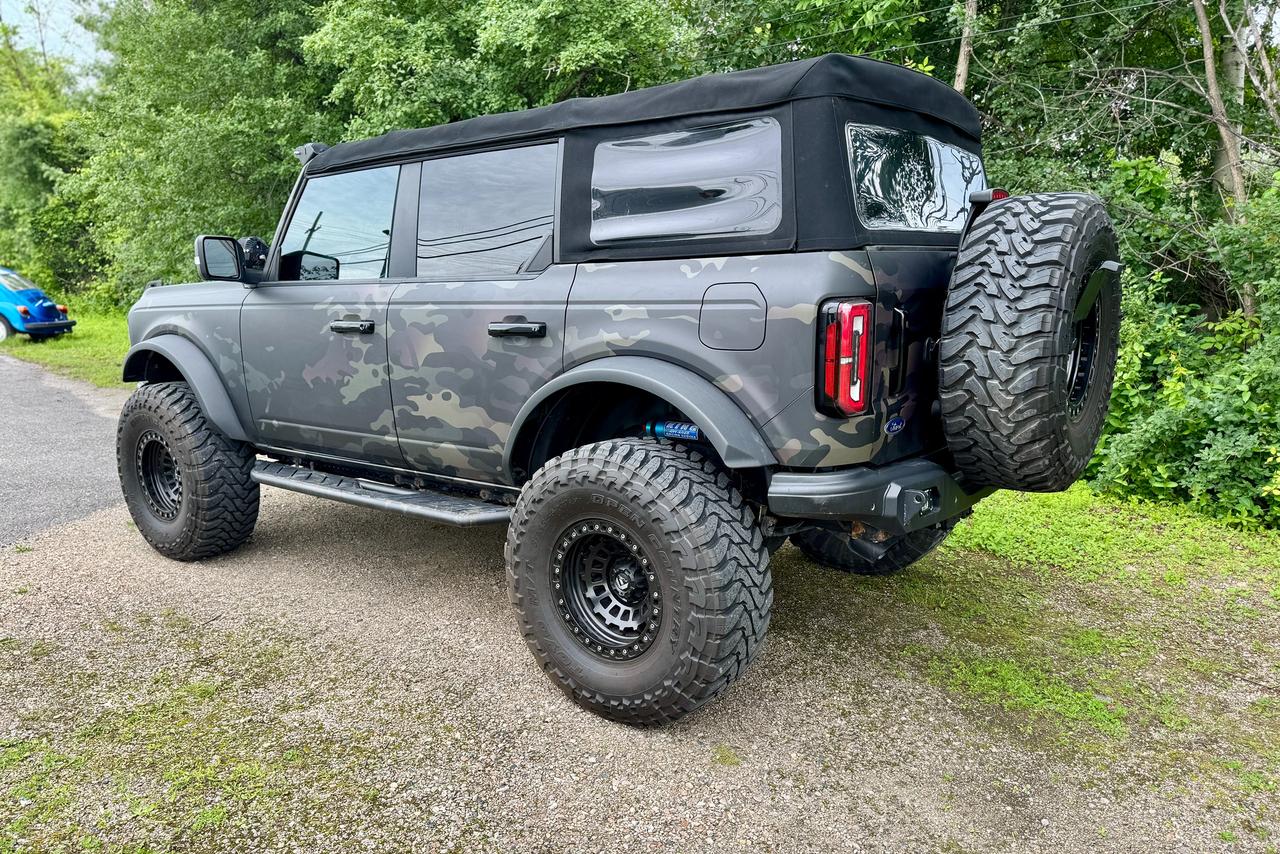 2021 Ford Bronco Outer Banks Advanced 4x4 Lifted | Whipple Tuned Photo