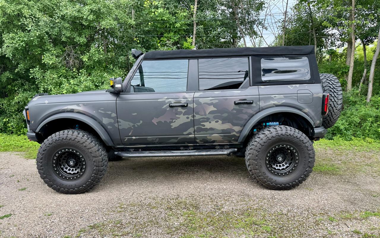 2021 Ford Bronco Outer Banks Advanced 4x4 Lifted | Whipple Tuned Photo