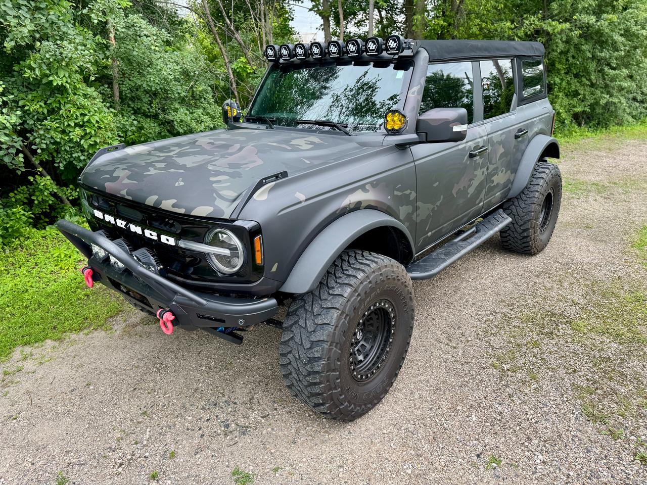 2021 Ford Bronco Outer Banks Advanced 4x4 Lifted | Whipple Tuned Photo