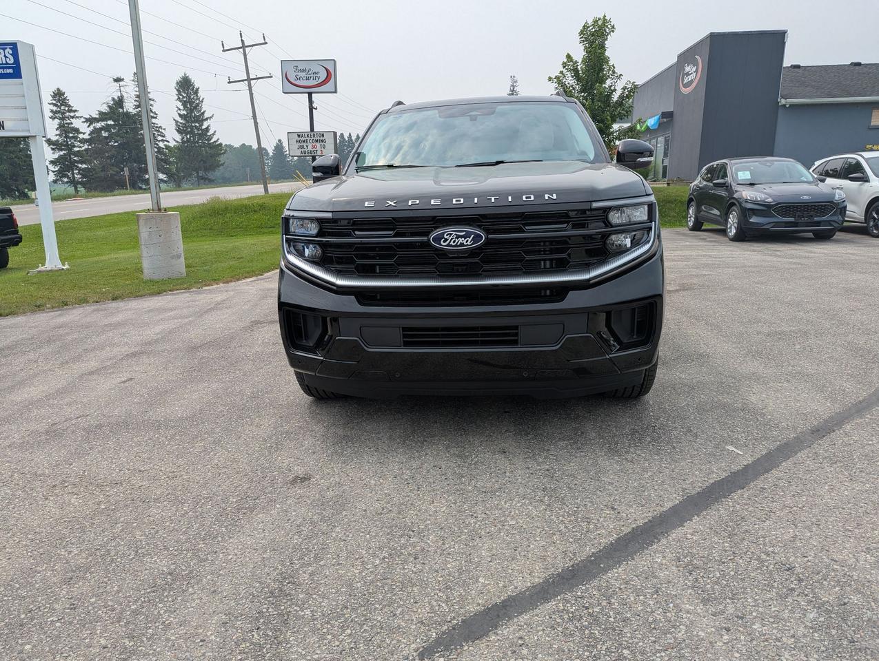 2027 Ford Expedition Platinum 4x4 Photo1