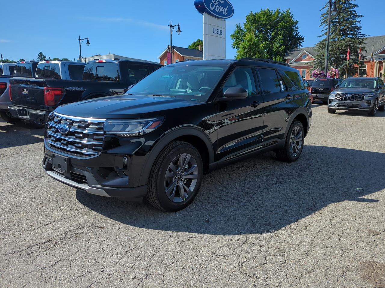 2026 Ford Explorer Active 4WD Photo0