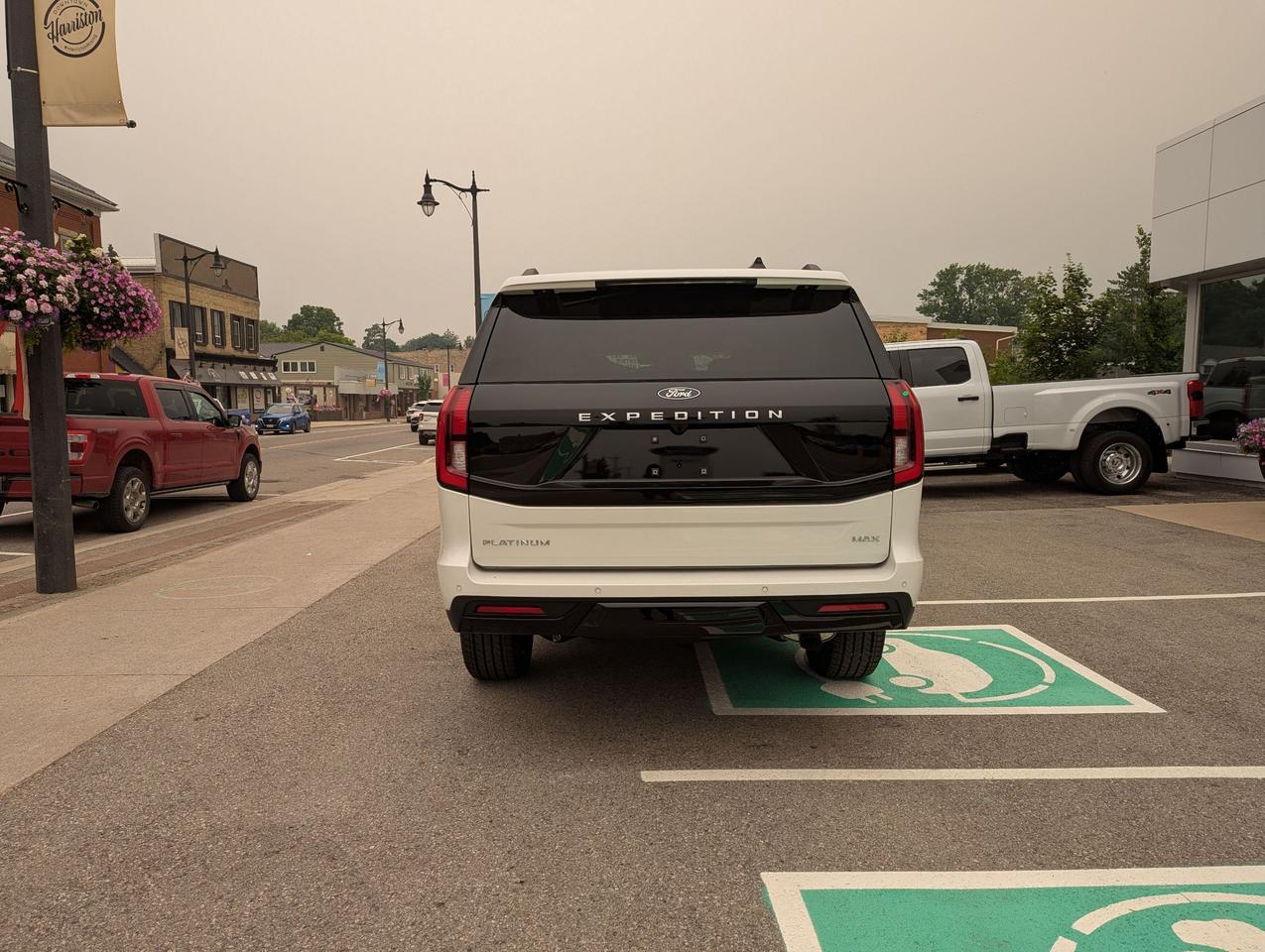 2027 Ford Expedition Platinum 4x4 Photo4
