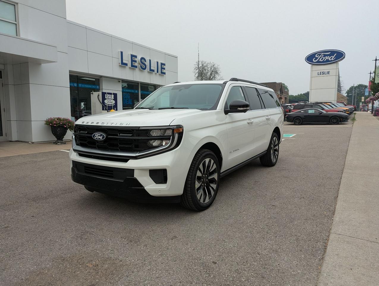 2027 Ford Expedition Platinum 4x4 Photo0
