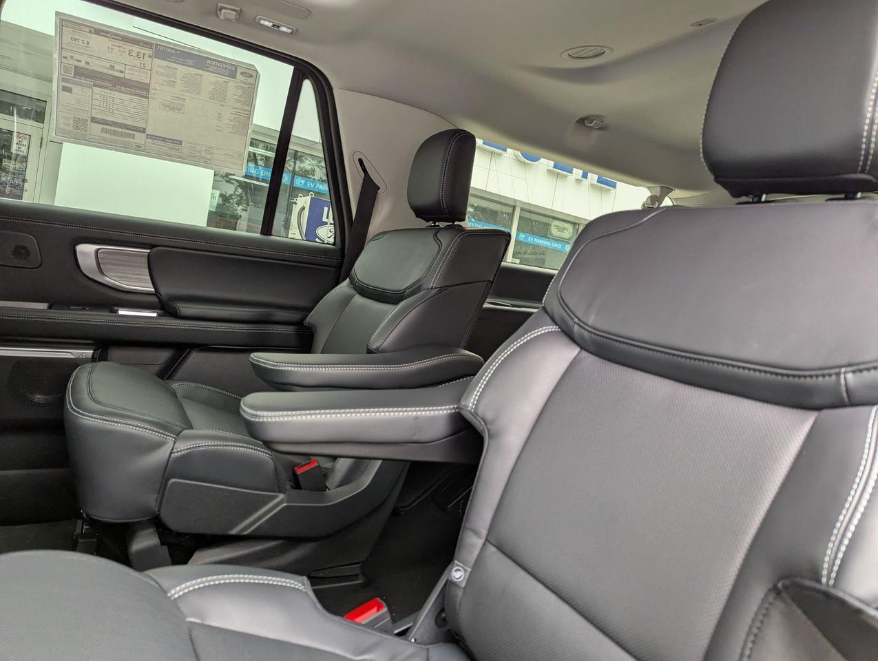 2027 Ford Expedition Platinum 4x4 Photo