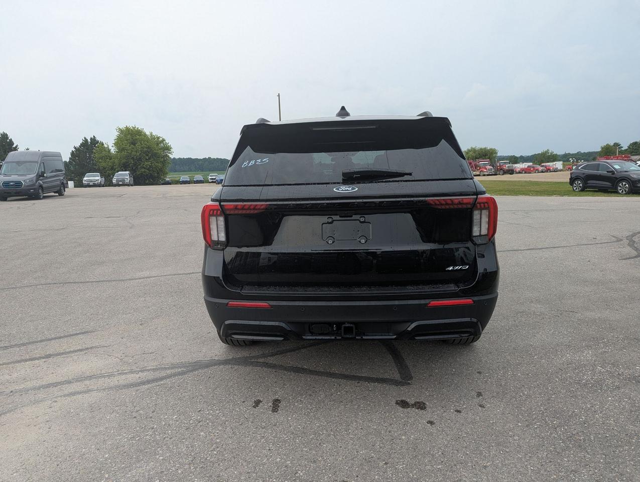 2026 Ford Explorer ST-Line 4WD Photo4