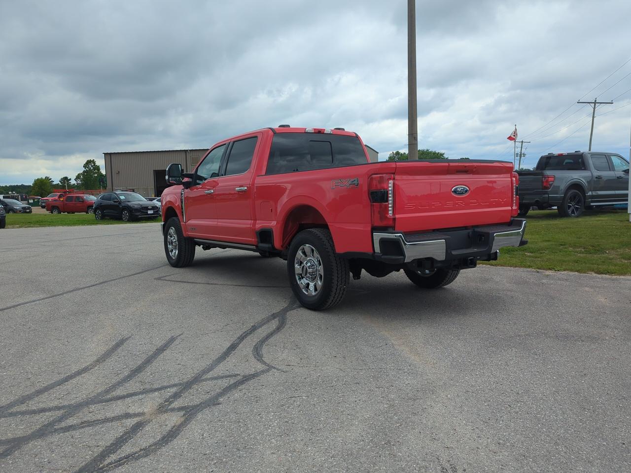 2026 Ford F-250 Lariat Crew Cab 4x4 Photo3