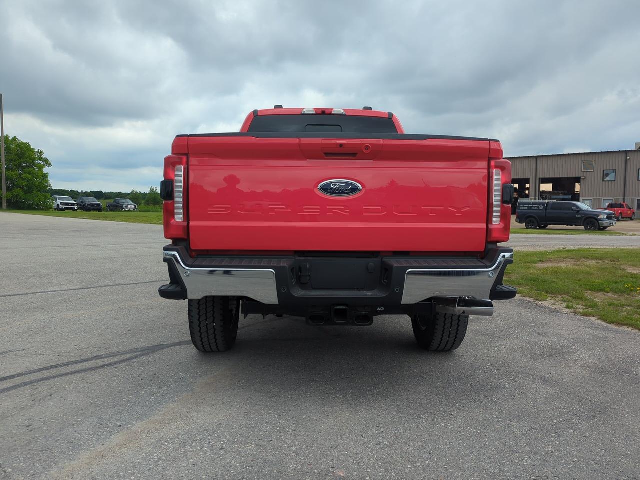 2026 Ford F-250 Lariat Crew Cab 4x4 Photo4