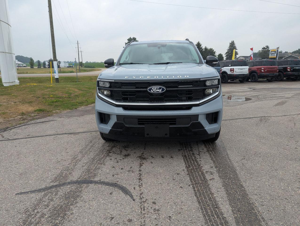 2027 Ford Expedition Platinum 4x4 Photo1