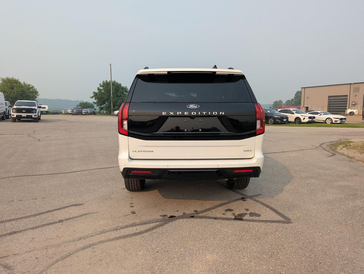 2027 Ford Expedition Platinum 4x4 Photo4