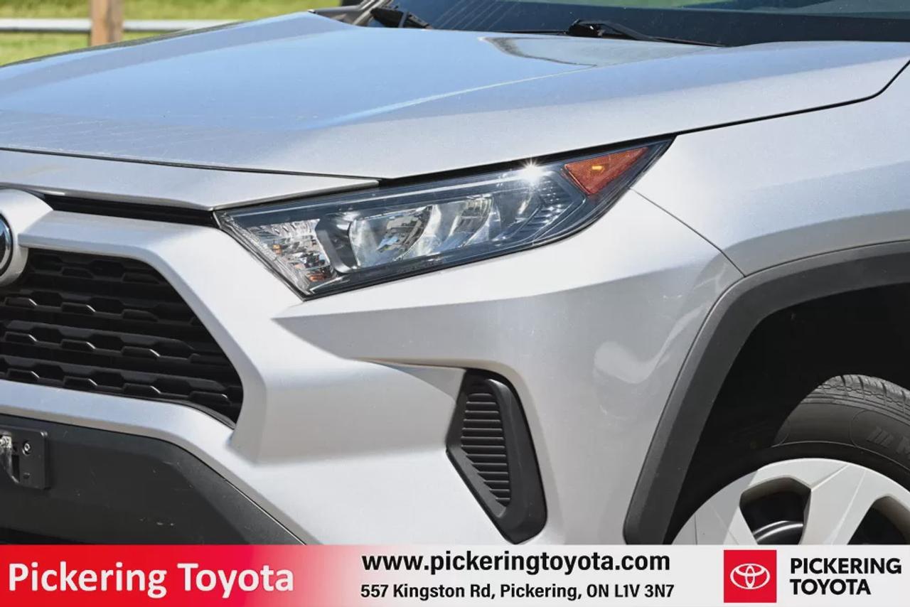 2021 Toyota RAV4 LE Photo