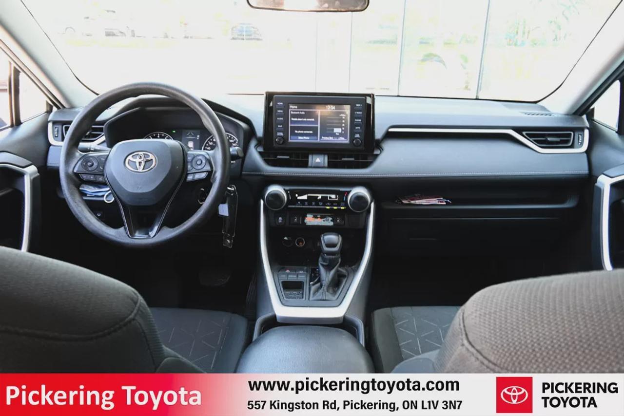 2021 Toyota RAV4 LE Photo